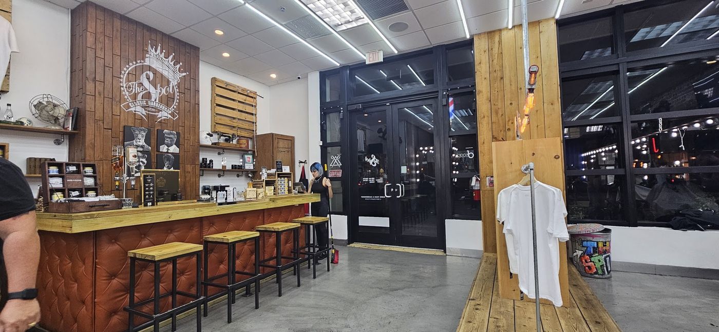 Inside The Spot Barbershop Ponce
